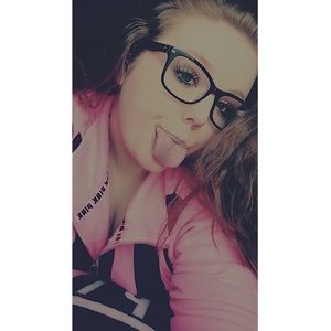 Meet your Posher, Savannah